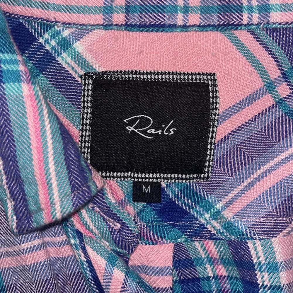 Rails button down - Picture 2 of 3